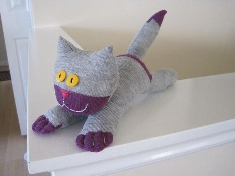 Katze aus Socken basteln - Sockentier Anleitung-dekoking-com-1