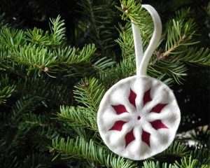 weihnachtskugeln-aus-stoff-selber-naehen-dekoking-com