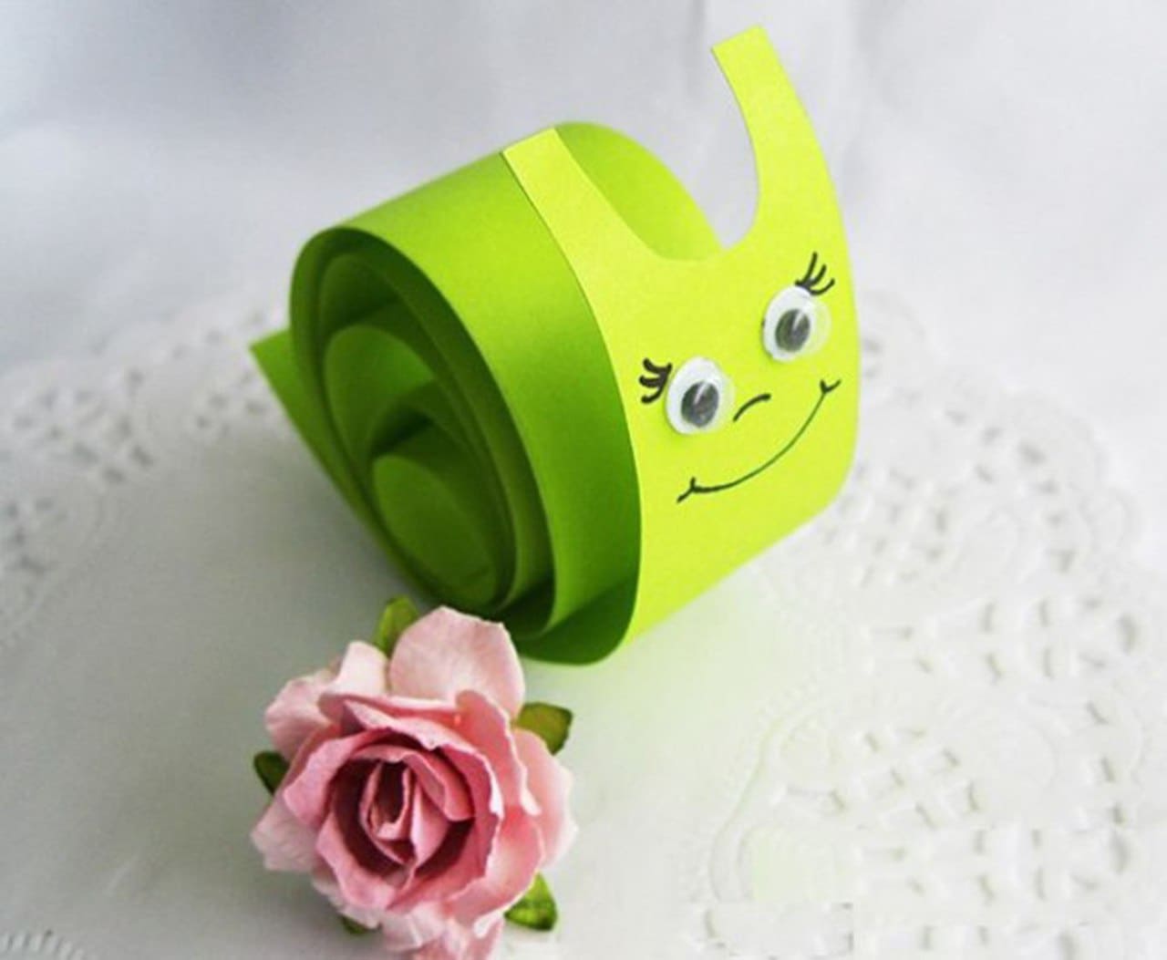 Schnecke aus Papierrollen