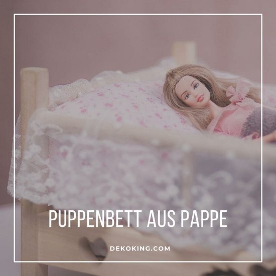 Puppenbett aus Pappe